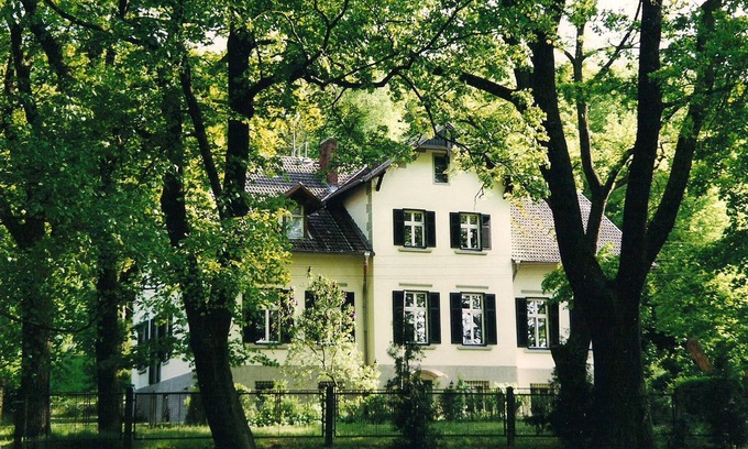 Reitwein Maison | Pension Gräfliche Villa
