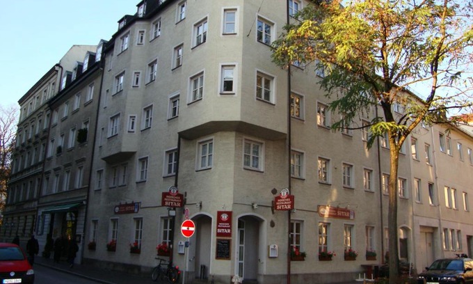 Lehel Maison | Pension Mona Lisa