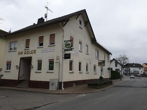 Hunstetten Maison | Pension Zum Adler
