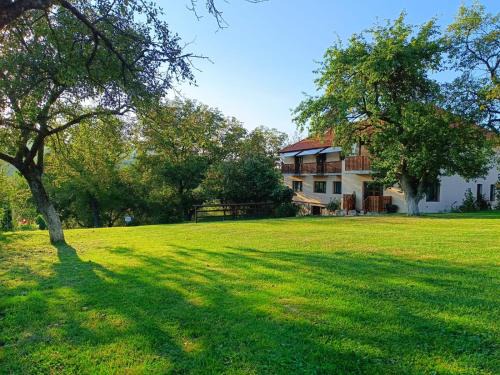 Poieni Maison | Pensiunea Agroturistica Ica