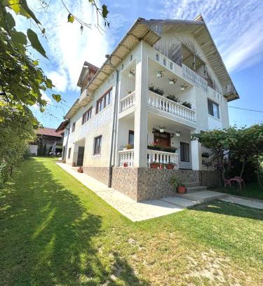 Baia de Fier Maison | Pensiunea Angelica