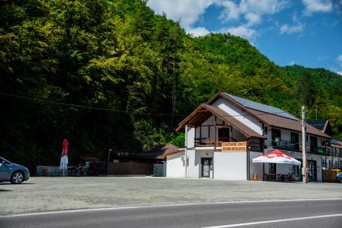 Racovita Maison | Pensiunea Efremia