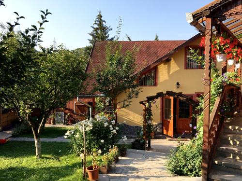 Izvoru Muresului Maison | Pensiunea Gentiana