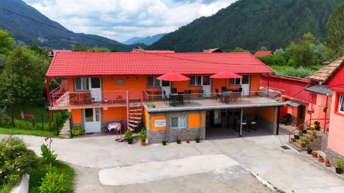 Brezoi Maison | Pensiunea Ramona