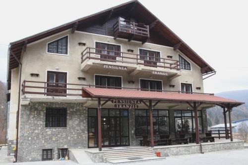 Poiana Tapului Maison | Pensiunea Tranzit Sinaia