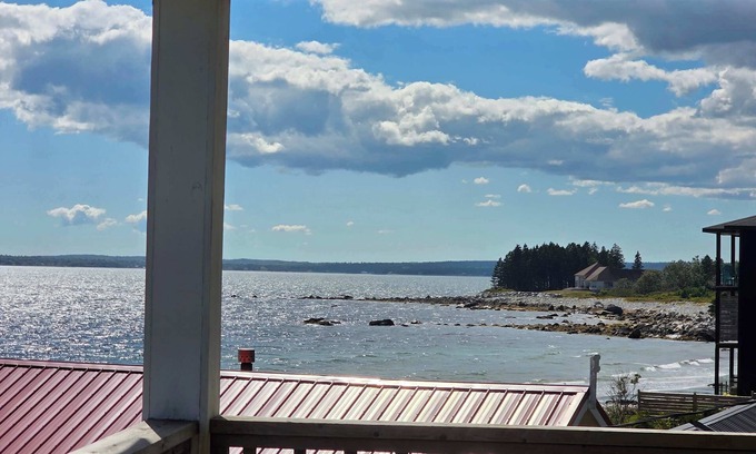 Hunts Point Appartement | Pent House at Hunts Point Beach Cottages