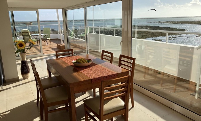 Fuseta Appartement | Penthouse Appartement Avec Piscine communautaire et spectaculaire sur le lagon.