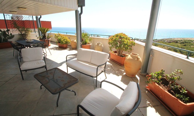 Gallipoli Appartement | Penthouse floor with panoramic views of the coastline