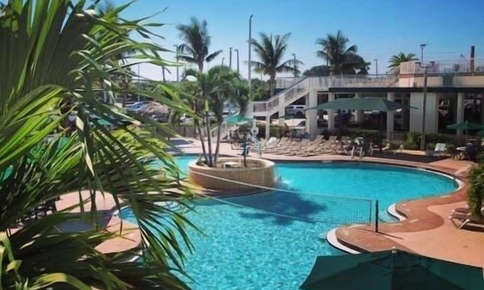 Cocoa Isles Station Balnéaire | Penthouse on Cocoa Beach Ocean Front-Double Balcony