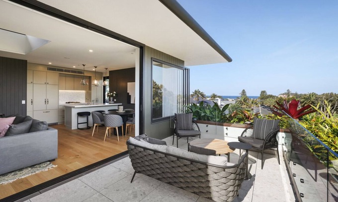Collaroy Appartement | Penthouse Perfection in prestigious Collaroy Basin