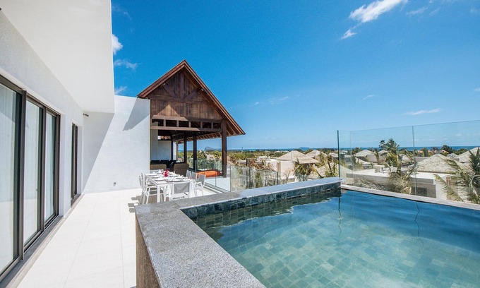 Grand Gaube Appartement | Penthouse Pool Suite 4 chambres