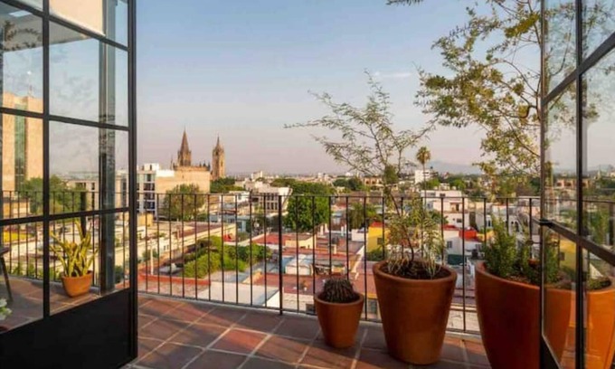 Zona Minerva Appartement | PENTHOUSE studio with great view