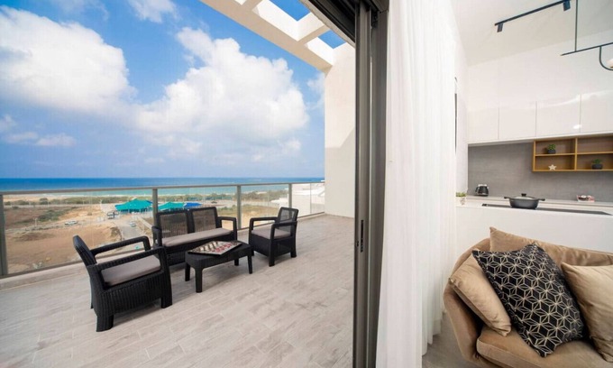 Nahariya Appartement | Penthouse Apartment Close to Akhziv Beach