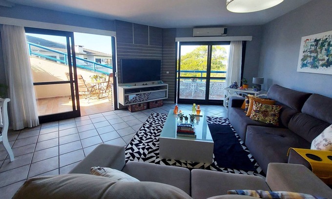 Centro Appartement | Penthouse with beautiful Designer, sea front and outdoor pool