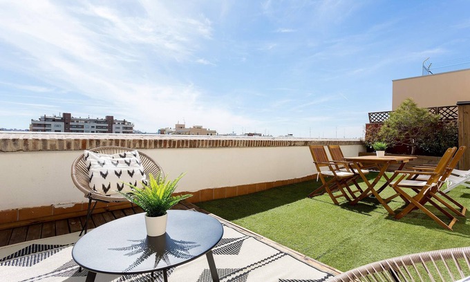 Palos de la Frontera Appartement | Penthouse with terrace in Madrid. Delicias II
