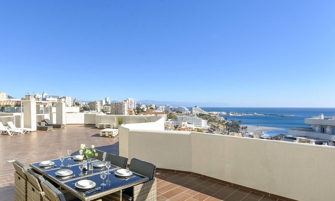 Benalmadena Costa Appartement | ¡Ático con terraza muy amplia en complejo vacacional, pocos metros de la playa!