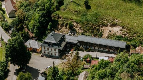 Hodrusa Maison | Penzión Banský dom