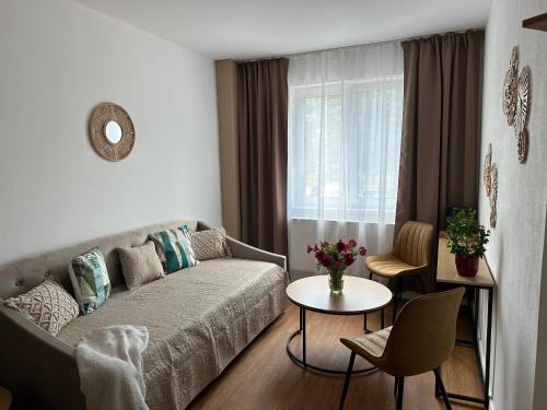 Hnusta Maison | Penzión Kocka