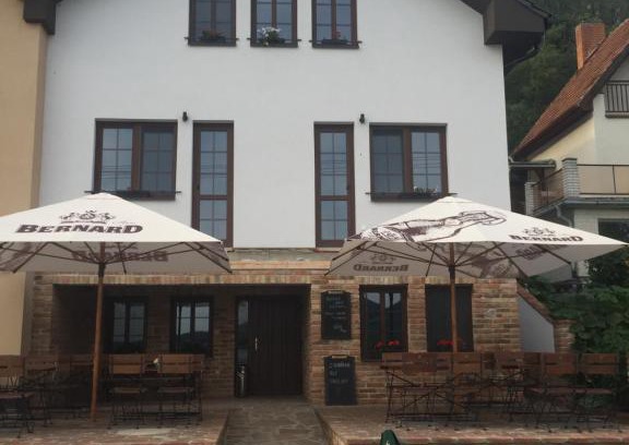Strachotin Maison | Penzion Šedivý