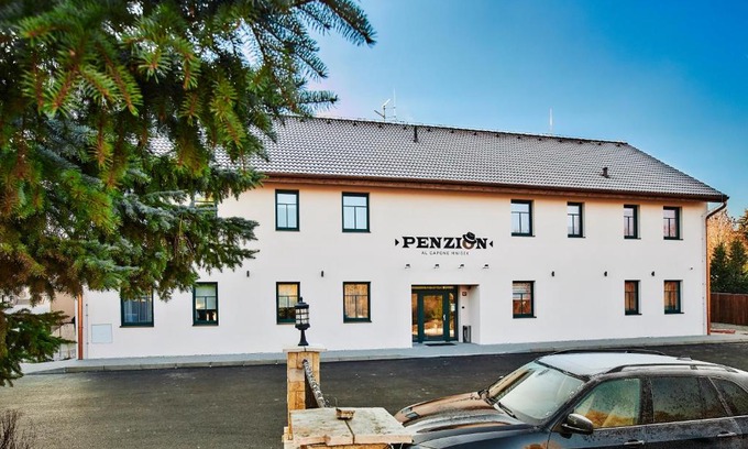 Mnisek pod Brdy Maison | Penzion Al Capone Mníšek