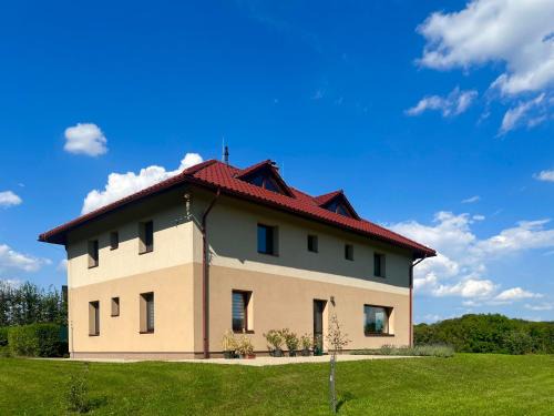 Zavisice Maison | Penzion Bez Modrého Páva
