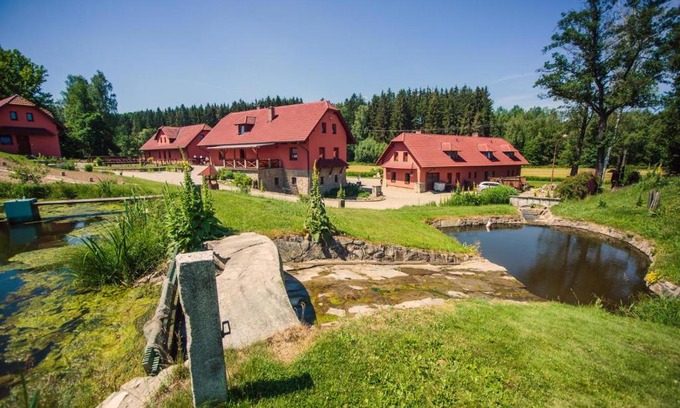 Michalovice Maison | Penzion Dočkalův mlýn