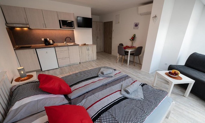 Trebon Maison | Penzion Kamenný dvůr