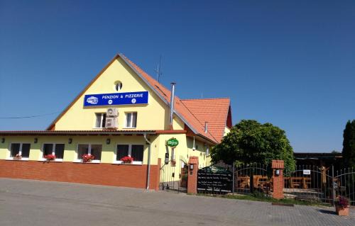 Pasohlavky Maison | Penzion Kometa - rodinný pobyt u Novomlýnských jezer s komfortem, restaurací a dětskou zónou