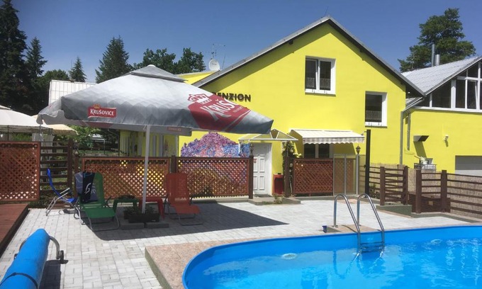 Krasny Dvur Maison | Penzion Krásný Dvůr