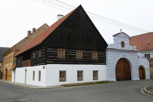 Ustek Maison | Penzion U Rybníka