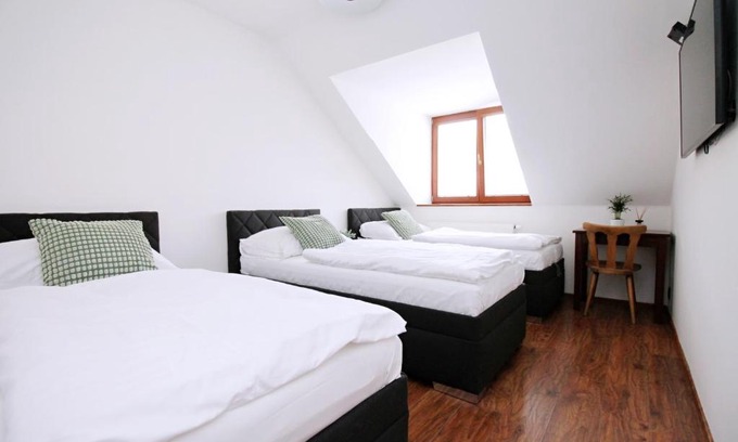 Mokra-Horakov Maison | Penzion u Zajíčku