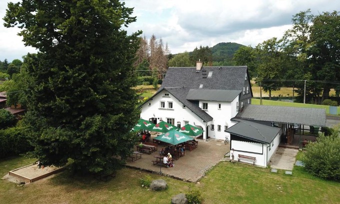 Krasna Lipa Maison | Penzion Vlčárna