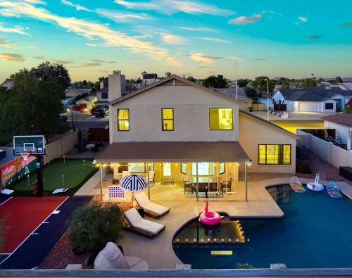 Peoria Maison | Peoria Paradise Sportscourt Heated Pool Gameroom