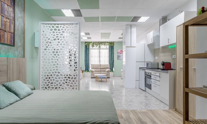 Ensanche Diputacion Appartement | PEPPERMINT (Near the Real Club de Regatas and bus and train station).