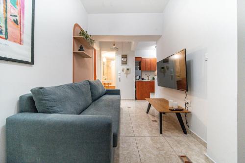 Agios Panteleimonas Appartement | Per56 by Smart Cozy Suites - Right next to the metro - Parking - Available 24hr
