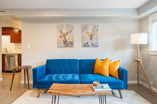 Shoreline Maison | Perch - Gathering Spot Lower