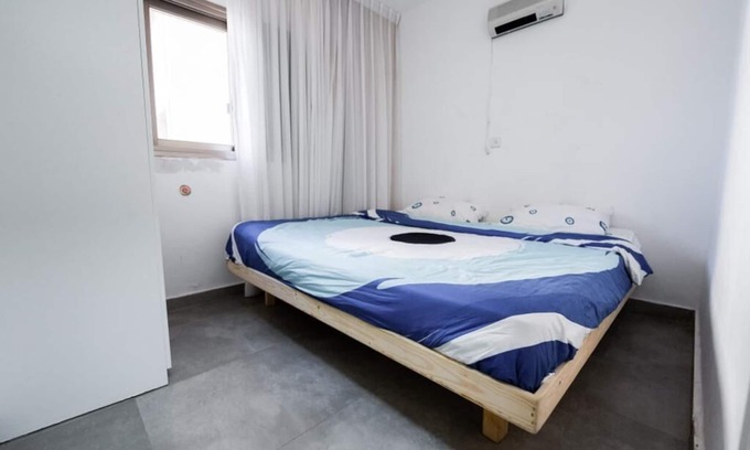 Bat Yam Appartement | Perfect 2-bedroom Sea View apartment in Bat Yam with WiFi