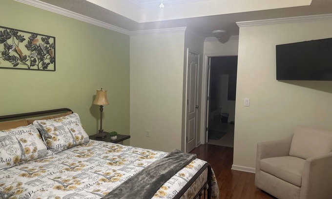 Northport Maison | Perfect 3-bedroom, 2 full bath home in Northport AL 7 miles from Bryant Stadium