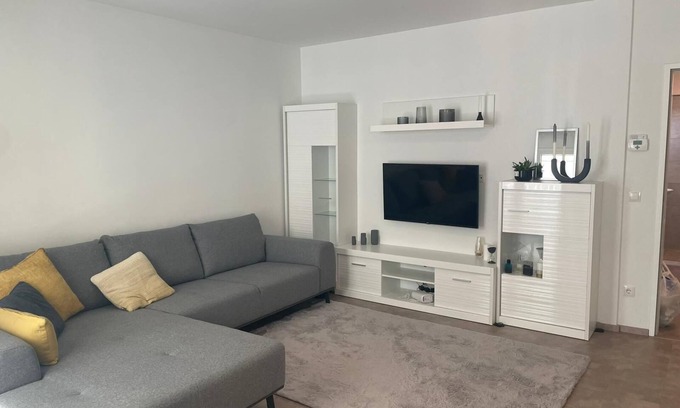 Oberdobling Appartement | ★ Perfect Accommodation for Families in Vienna, Austria near Danube Canal ★