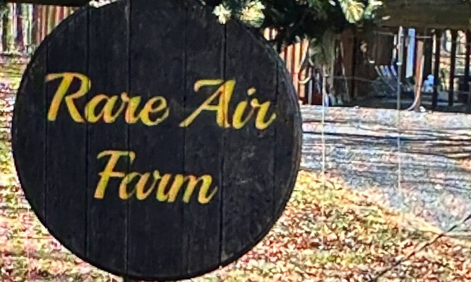 Oakpark Cottage | Perfect and Easy “Get A Way” to Rare Air Farm!