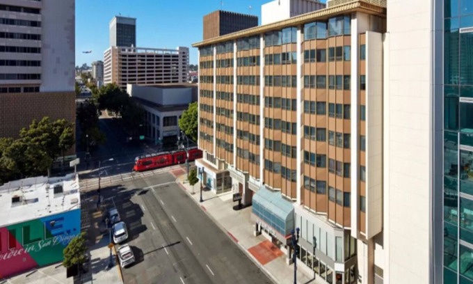 Civic Core Maison | Perfect Escape! 3 Lovely Units, Fitness Center