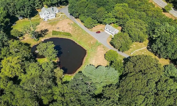 South Kingstown Maison | Perfect Family Retreat