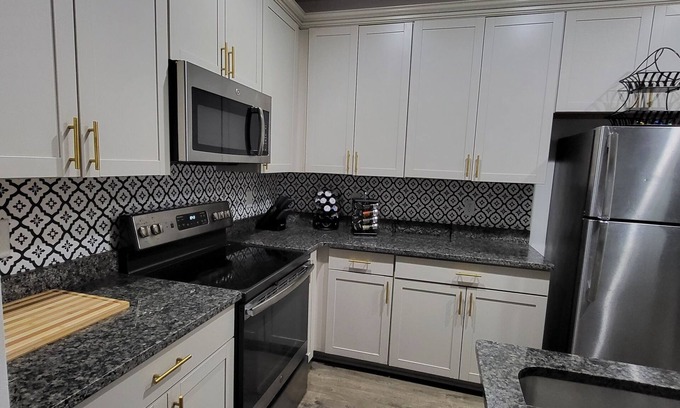 Ladson Maison | Perfect gem for corporate or family rentals 10 minutes from Charleston