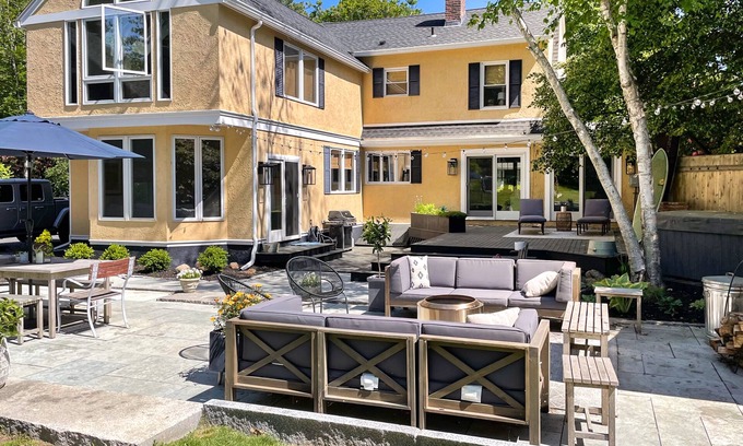 Manchester-by-the-Sea Maison | Perfect home for family gatherings on a dead-end street, walk to beach & town