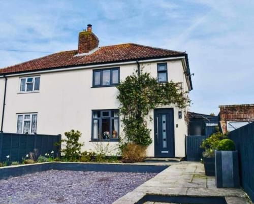 New Forest District Maison | Perfect holiday Home from Home , three bedroom house for 5 guests
