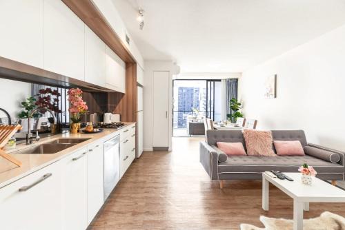 South Brisbane Appartement | Perfect Location APT w Roof Top Pool GYM