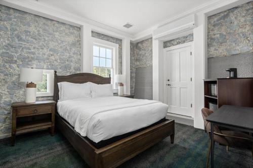 Santa Rosa Appartement | Perfect Santa Rosa Escape at Historic Stonehouse!