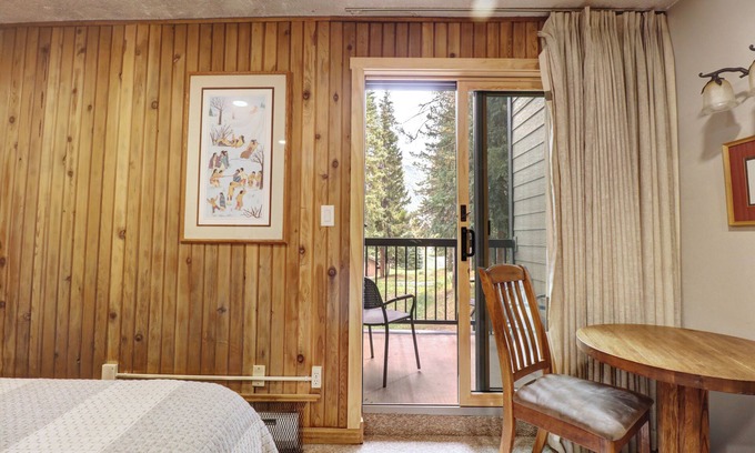 Copper Mountain Hôtel | Perfect Ski in/Ski out Hotel Room. CM117H Parking offsite, $20 a night