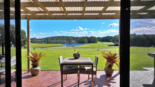 Salamander Bay Appartement | Perfect weekend getaway plus golf at your doorstep