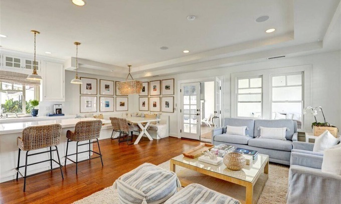 Corona del Mar Copropriété | Perfection par la mer! 3 pâtés de maisons de l'eau à Corona Del Mar